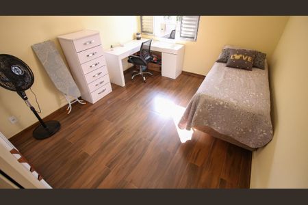 Casa à venda com 200m², 5 quartos e 2 vagasQuarto 2