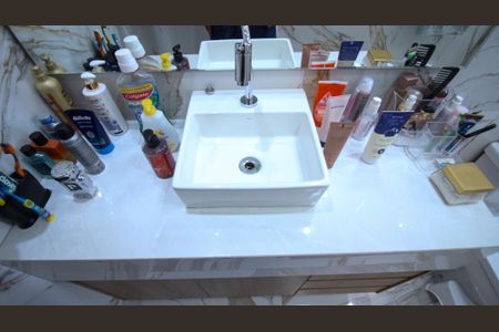 Casa à venda com 200m², 5 quartos e 2 vagasBanheiro da Suíte