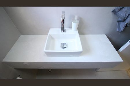 Casa à venda com 200m², 5 quartos e 2 vagasBanheiro Social