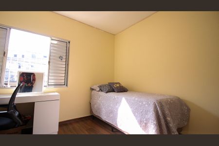 Casa à venda com 200m², 5 quartos e 2 vagasQuarto 2