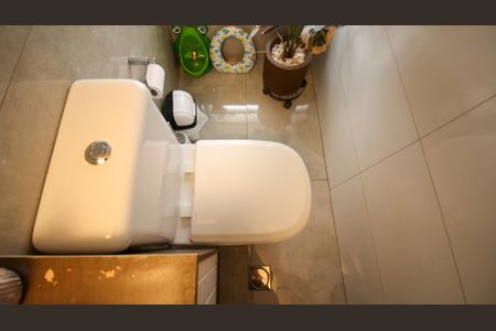 Casa à venda com 200m², 5 quartos e 2 vagasBanheiro Social 2 