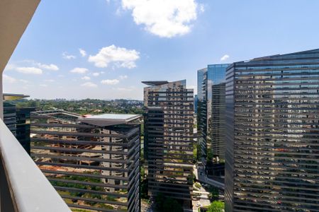 Apartamento à venda com 227m², 4 quartos e 4 vagas Apartamento à venda com 227m², 4 quartos e 4 vagasVista