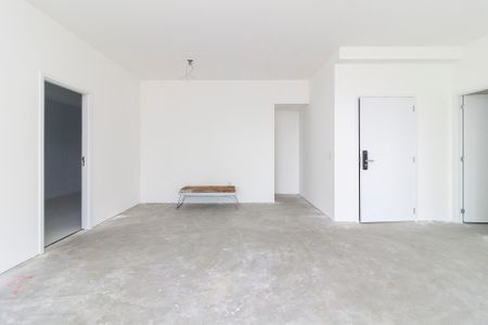 Apartamento à venda com 227m², 4 quartos e 4 vagas Apartamento à venda com 227m², 4 quartos e 4 vagasSala