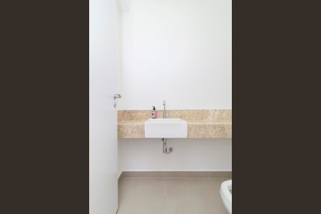 Apartamento à venda com 227m², 4 quartos e 4 vagas Apartamento à venda com 227m², 4 quartos e 4 vagasLavabo