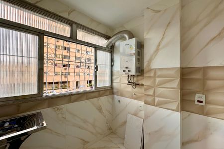 Apartamento à venda com 70m², 3 quartos e 1 vagaÁrea de Serviço