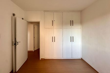 Apartamento à venda com 70m², 3 quartos e 1 vagaQuarto 2