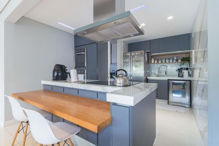 Apartamento à venda com 109m², 3 quartos e 2 vagas Apartamento à venda com 109m², 3 quartos e 2 vagasCozinha