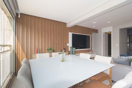 Apartamento à venda com 109m², 3 quartos e 2 vagas Apartamento à venda com 109m², 3 quartos e 2 vagasVaranda