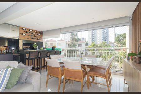 Apartamento à venda com 109m², 3 quartos e 2 vagas Apartamento à venda com 109m², 3 quartos e 2 vagasVaranda