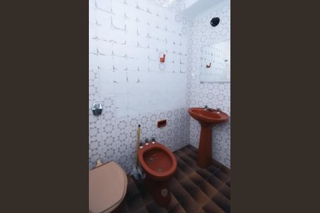 Casa à venda com 143m², 2 quartos e 1 vagaBanheiro 1