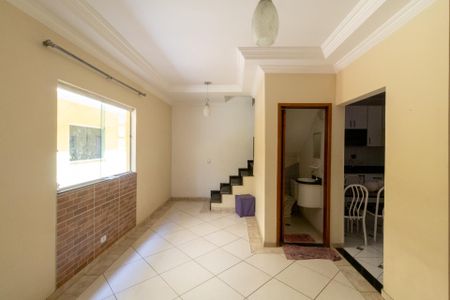 Casa de condomínio para alugar com 87m², 3 quartos e 1 vagaSala