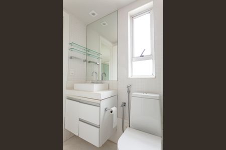 Apartamento à venda com 70m², 2 quartos e 2 vagasBanheiro Social