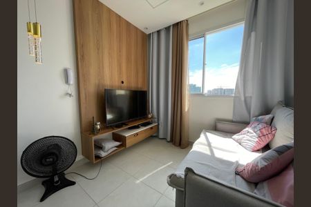 Apartamento à venda com 33m², 2 quartos e sem vaga Apartamento à venda com 33m², 2 quartos e sem vagaSala
