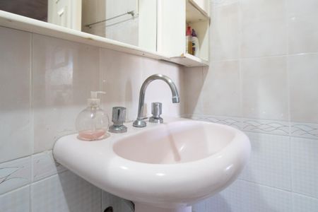 Casa à venda com 308m², 5 quartos e 5 vagasBanheiro 3