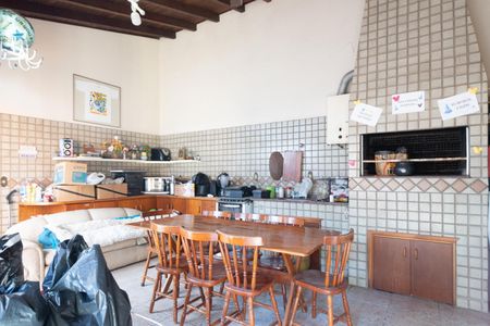 Casa à venda com 308m², 5 quartos e 5 vagas Churrasqueira