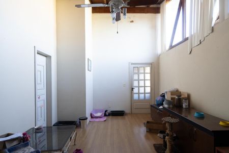 Casa à venda com 308m², 5 quartos e 5 vagasQuarto 4