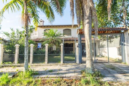 Casa à venda com 308m², 5 quartos e 5 vagasFachada