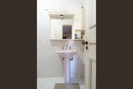 Casa à venda com 308m², 5 quartos e 5 vagasBanheiro 3