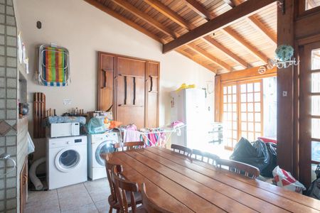 Casa à venda com 308m², 5 quartos e 5 vagas Churrasqueira