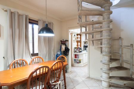 Casa à venda com 308m², 5 quartos e 5 vagasCozinha