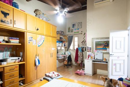 Casa à venda com 308m², 5 quartos e 5 vagasQuarto 4