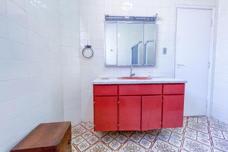 Casa à venda com 175m², 3 quartos e 2 vagas Casa à venda com 175m², 3 quartos e 2 vagasBanheiro