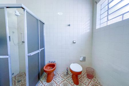 Casa à venda com 175m², 3 quartos e 2 vagas Casa à venda com 175m², 3 quartos e 2 vagasBanheiro