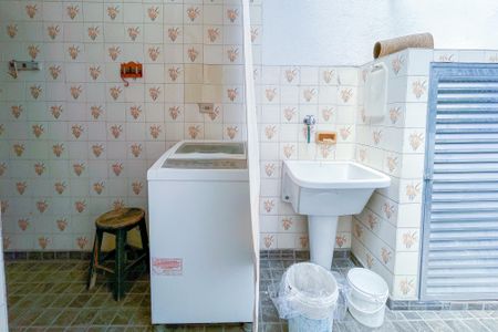 Casa à venda com 175m², 3 quartos e 2 vagas Casa à venda com 175m², 3 quartos e 2 vagasLavanderia