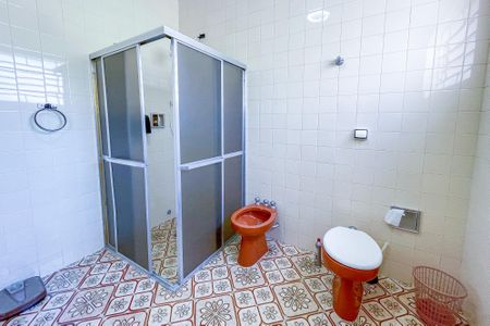 Casa à venda com 175m², 3 quartos e 2 vagas Casa à venda com 175m², 3 quartos e 2 vagasBanheiro