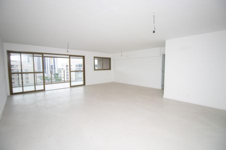 Apartamento à venda com 187m², 3 quartos e 4 vagasSala