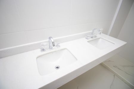 Apartamento à venda com 187m², 3 quartos e 4 vagasBanheiro da Suíte 2