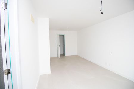 Apartamento à venda com 187m², 3 quartos e 4 vagasSuíte 2