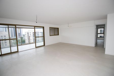 Apartamento à venda com 187m², 3 quartos e 4 vagasSala