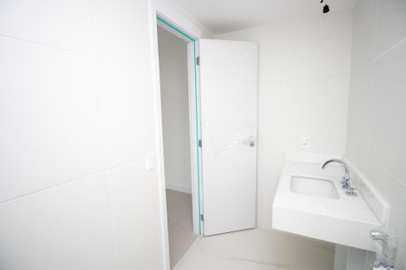 Apartamento à venda com 187m², 3 quartos e 4 vagasBanheiro da Suíte 1