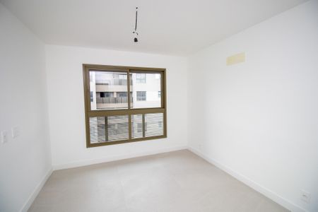 Apartamento à venda com 187m², 3 quartos e 4 vagasSuíte 3