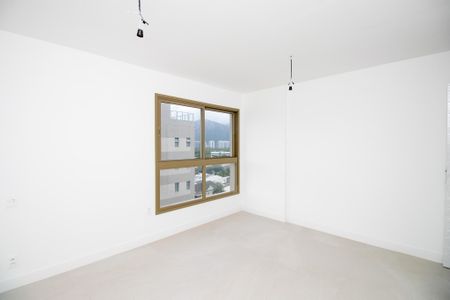 Apartamento à venda com 187m², 3 quartos e 4 vagasSuíte 1