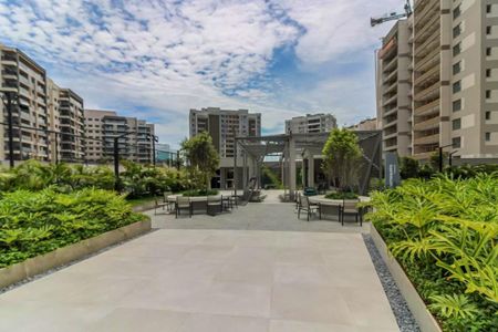 Apartamento à venda com 187m², 3 quartos e 4 vagasFachada