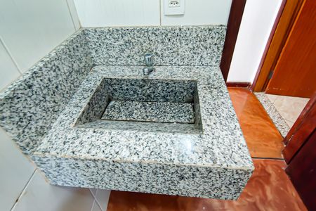 Casa de condomínio à venda com 350m², 4 quartos e 2 vagasbanheiro social