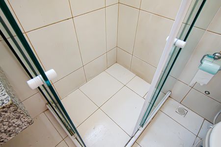 Casa de condomínio à venda com 350m², 4 quartos e 2 vagas banheiro suíte 2