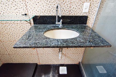 Casa de condomínio à venda com 350m², 4 quartos e 2 vagas  banheiro suíte 3