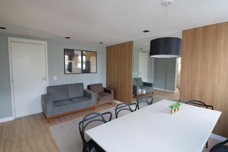 Apartamento para alugar com 31m², 2 quartos e sem vagaÁrea comum - Salão de festas