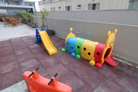 Apartamento para alugar com 31m², 2 quartos e sem vagaÁrea comum - Playground