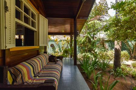 Casa para alugar com 400m², 3 quartos e 3 vagas Casa para alugar com 400m², 3 quartos e 3 vagasÁrea Externa