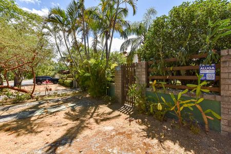 Casa para alugar com 400m², 3 quartos e 3 vagas Casa para alugar com 400m², 3 quartos e 3 vagasFachada