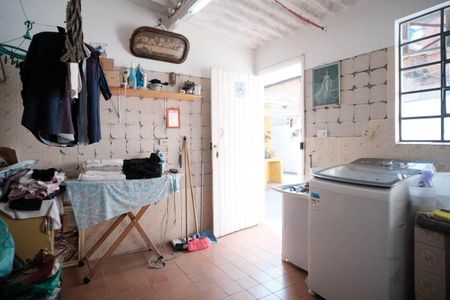 Casa à venda com 60m², 2 quartos e 6 vagasLavanderia