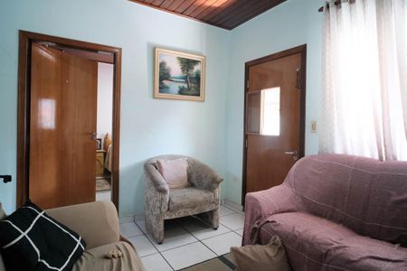 Casa à venda com 60m², 2 quartos e 6 vagasSala