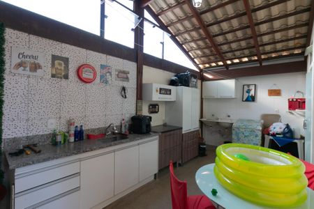 Casa de condomínio à venda com 190m², 2 quartos e 1 vaga Casa de condomínio à venda com 190m², 2 quartos e 1 vagaÁrea de Serviço