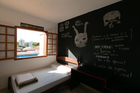 Casa de condomínio à venda com 190m², 2 quartos e 1 vaga Casa de condomínio à venda com 190m², 2 quartos e 1 vagaQuarto 1 Suite