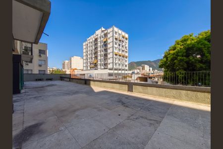 Apartamento à venda com 74m², 2 quartos e 1 vaga Apartamento à venda com 74m², 2 quartos e 1 vagaÁrea comum - Playground
