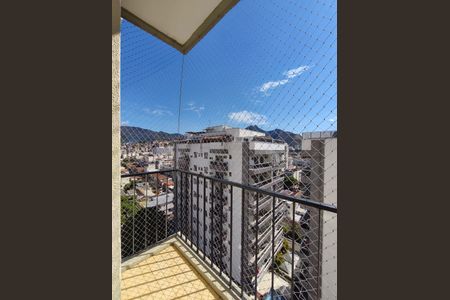 Apartamento à venda com 74m², 2 quartos e 1 vaga Apartamento à venda com 74m², 2 quartos e 1 vagaVista da Sala